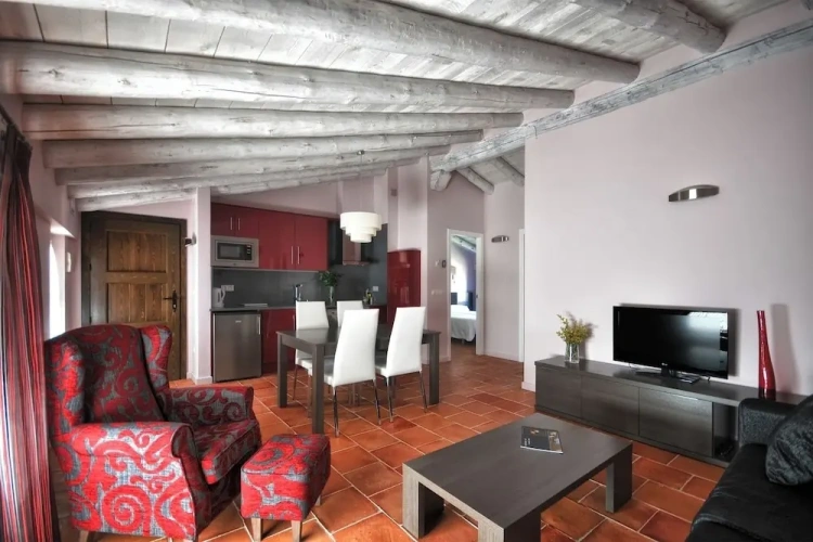 2 Bedrooms Family Apartment with city view