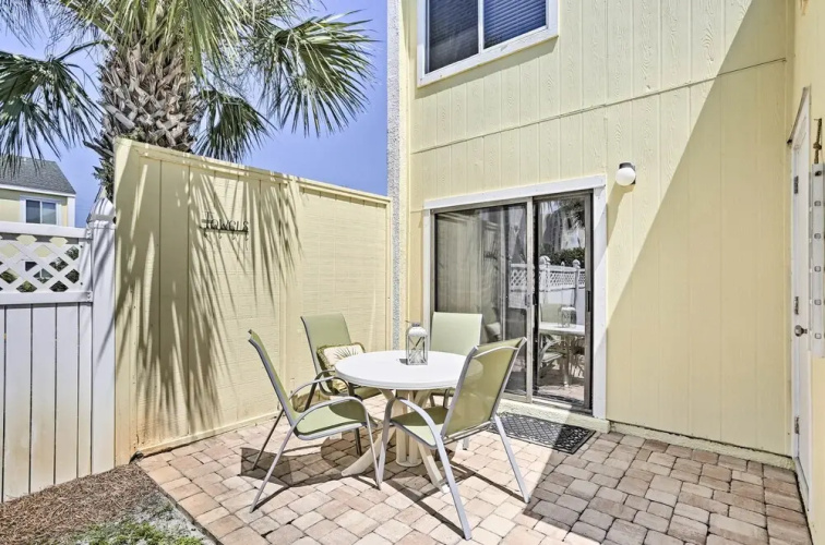 Destin Townhome With Beach Access & 2 Pools!