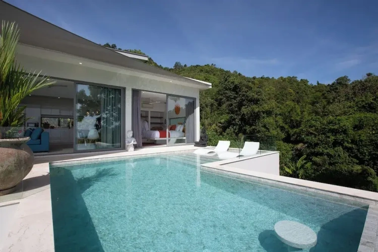 2 Bedrooms Villa