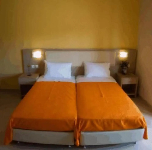 Decauville Hotel