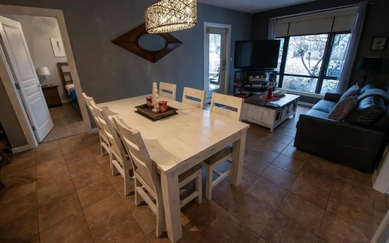 Stylish Ground Level Suite at Playa #145