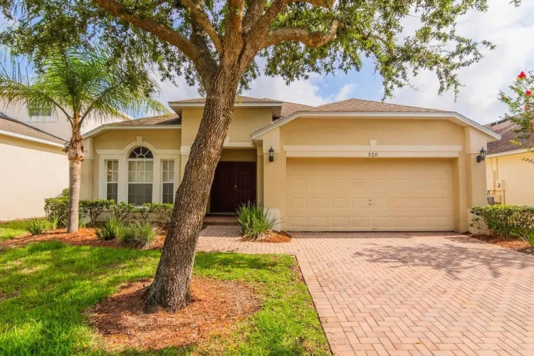 4 Bedrooms Cottage