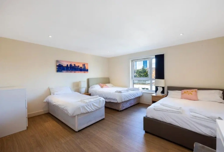 3 Bedrooms Apartment