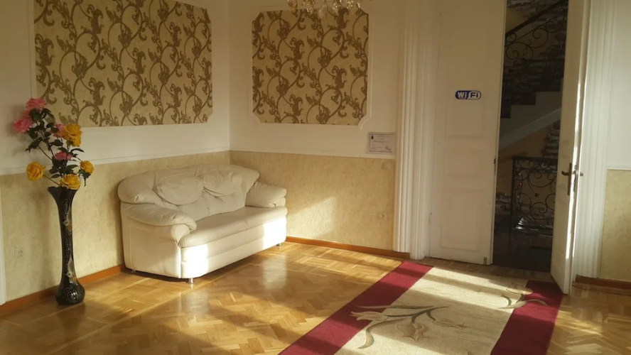 Edemi Hotel