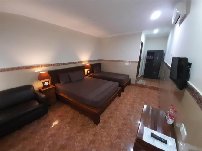 Standard Triple room