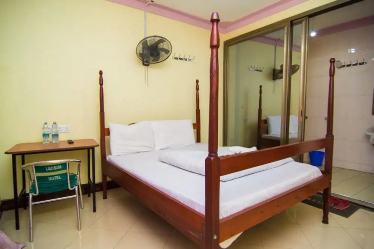 Leosim Hotel