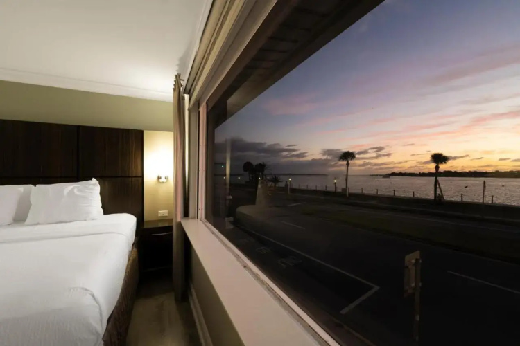 Monterey Inn Bayfront