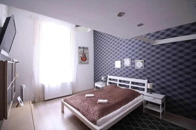 Susan Apartment 2