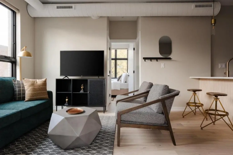 2 Bedrooms Apartment