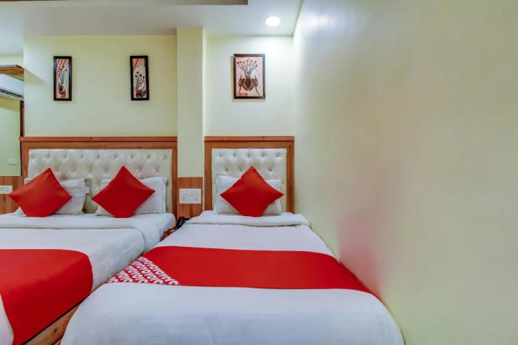 Hotel Sarthak Palace