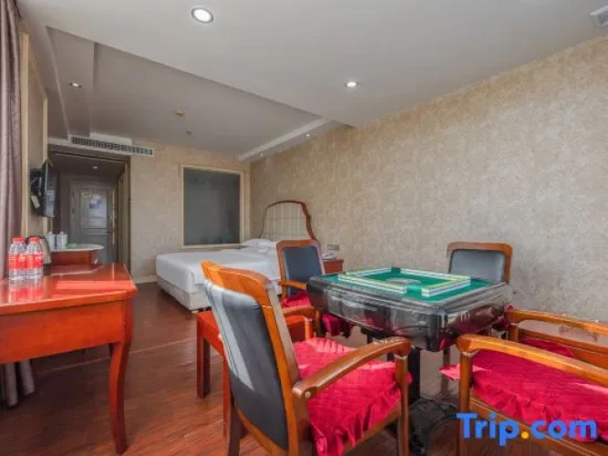 Premier room