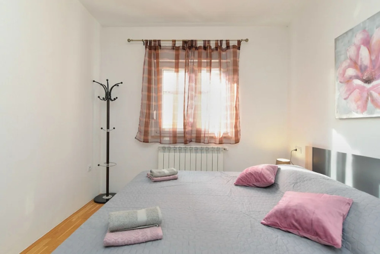 Apartment 1100