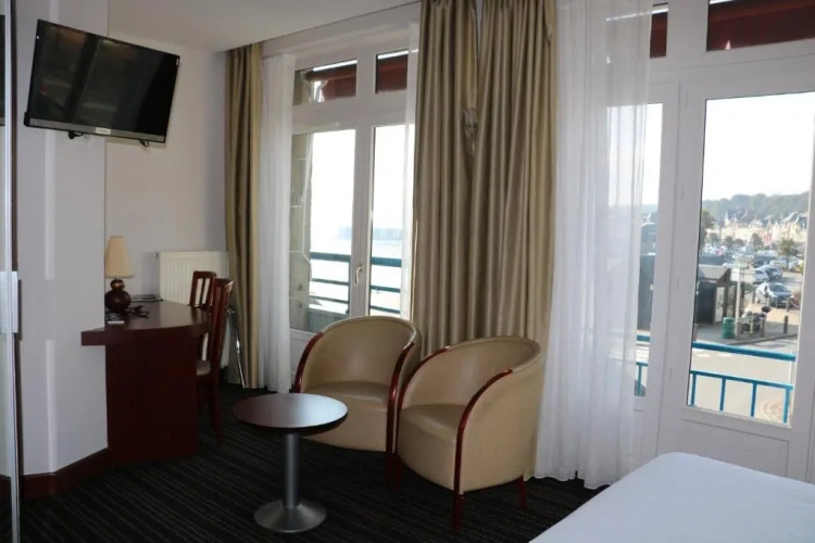 Standard Double room with harbour view