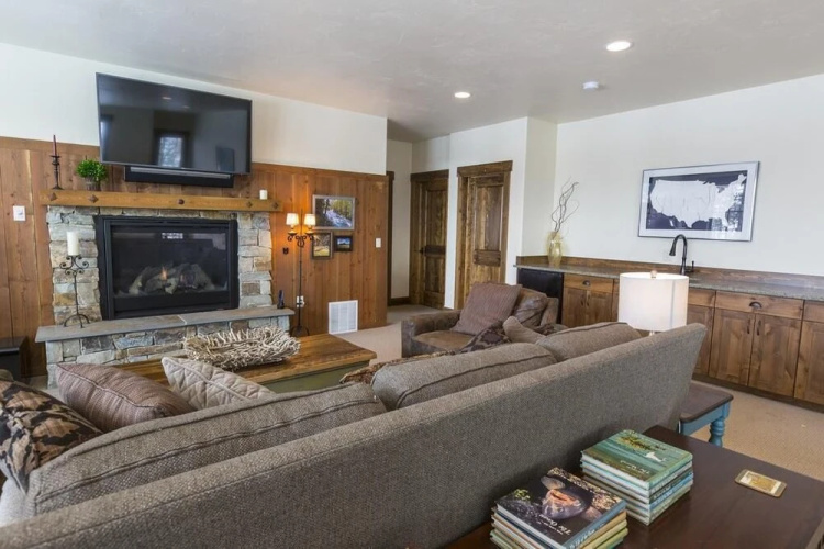 Echtra - 5 Br Home