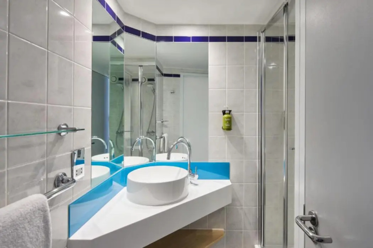 Holiday Inn Express Limehouse photo 25