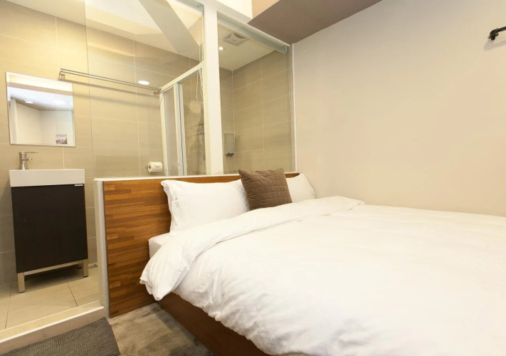 W225 GuestHouse