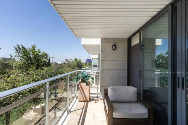 Art and Sciences view luxury apartment