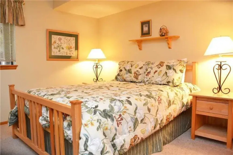 Village Point 202