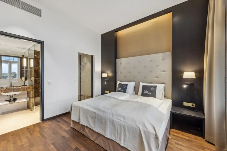 1 Bedroom Suite