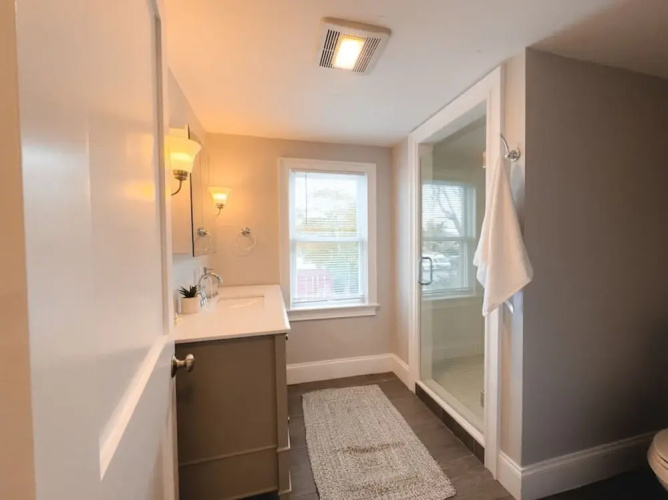 Water Access 5-bed 2-bath Retreat