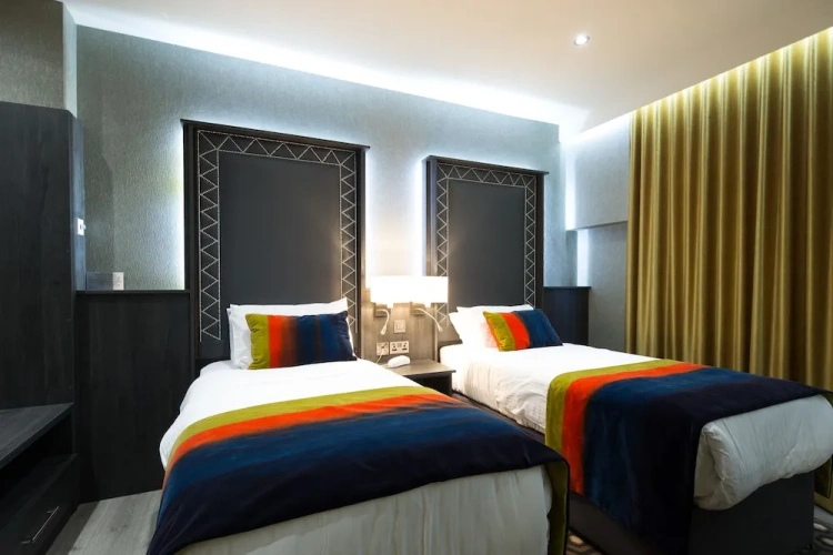 Classic Twin room