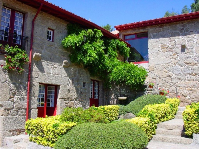 4 Bedrooms Cottage