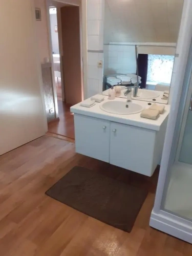 3 Bedrooms Cottage