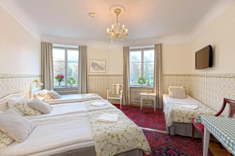 Economy Quadruple room