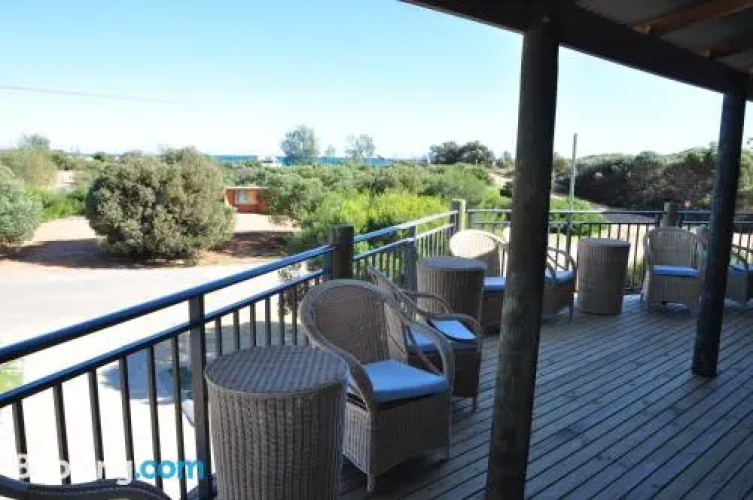 Centrebreak Beach Stay