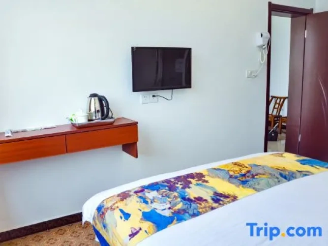 3 Bedrooms Deluxe Suite with river view