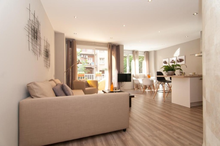 2 Bedrooms Luxury Apartment
