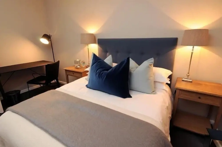 Deluxe Single room