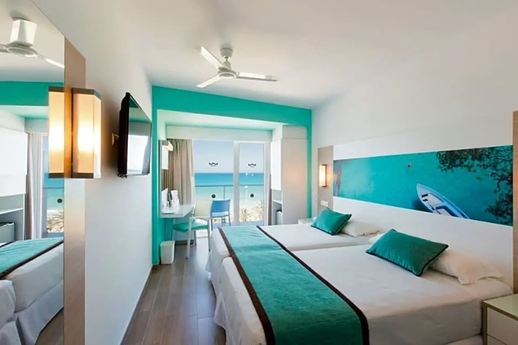 Double room with sea view