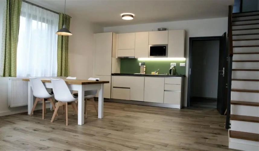 2 Bedrooms Apartment