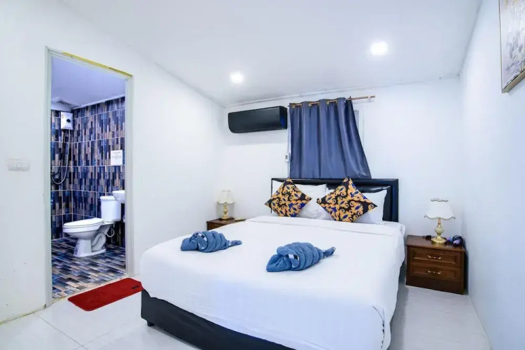 Cozy 6BR Pool Villa Close to Beach CP6