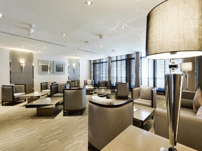 Centre Point Hotel ChidlomOver view