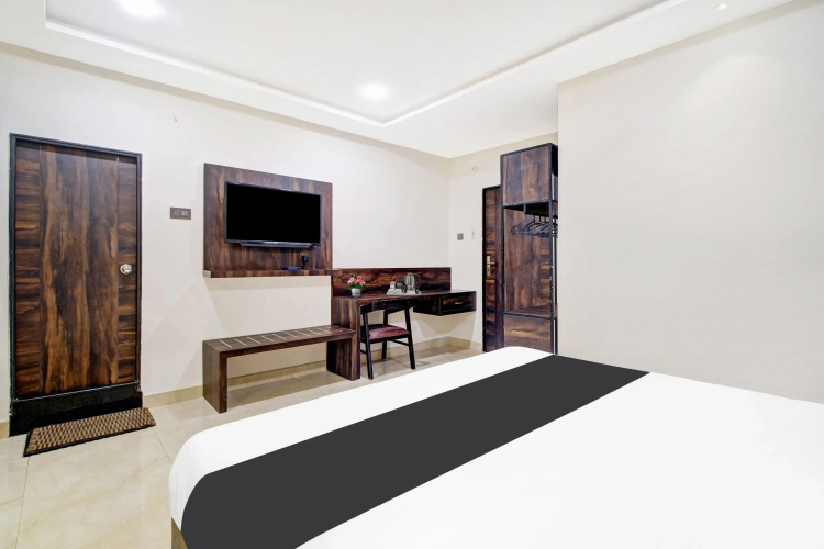 Hotel O Vijayawada Near Railway Station