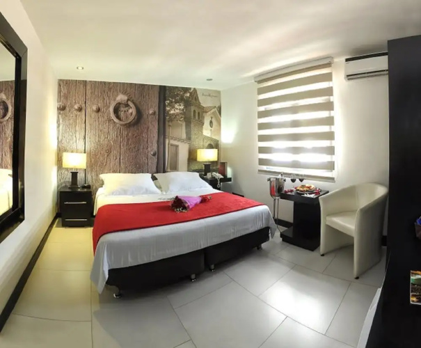 Hotel Puerta de San Antonio