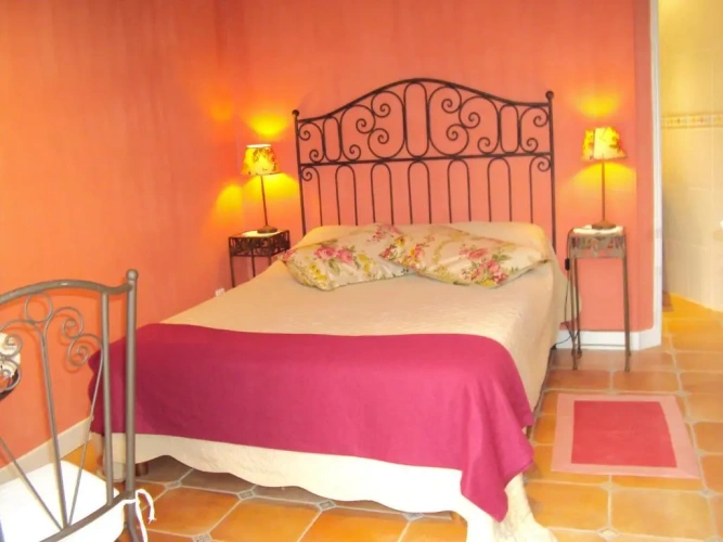 Standard Triple room with garden view