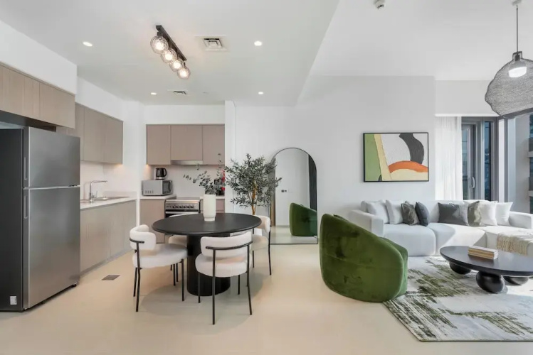 2BR High Floor Act I Act II T1
