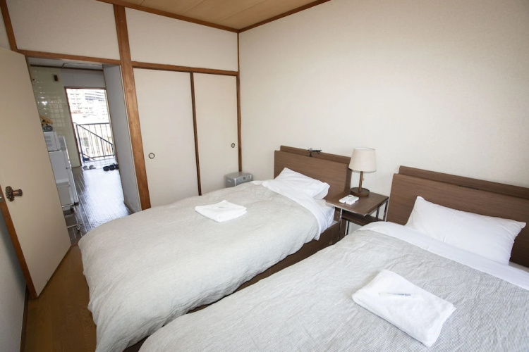 Lazy House - Hostel