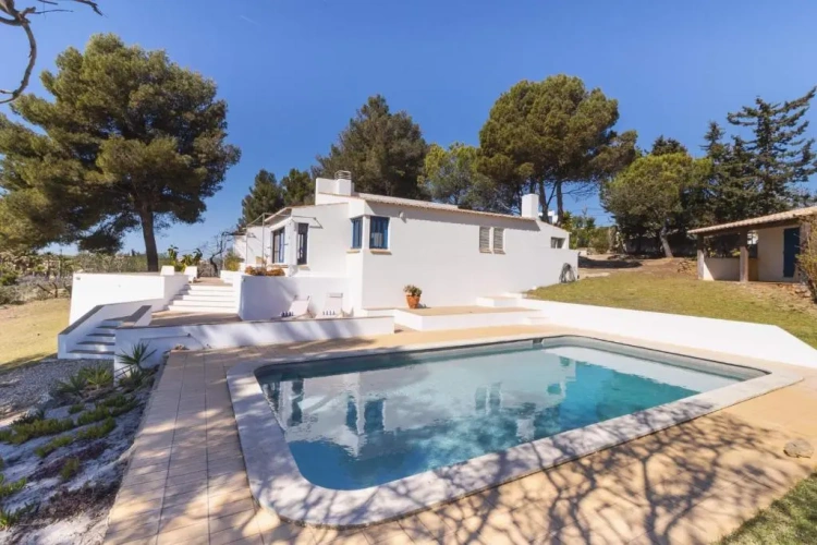 3 Bedrooms Villa