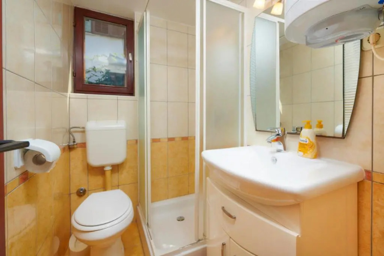 Apartments Dracice 1019