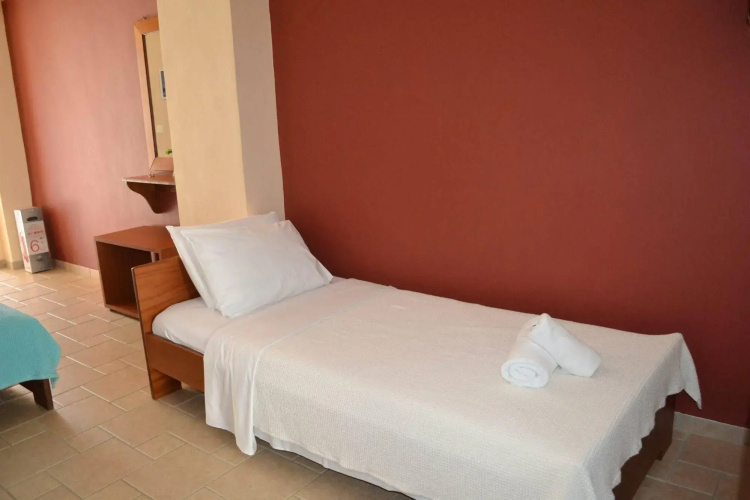Edem Studios & Apartments