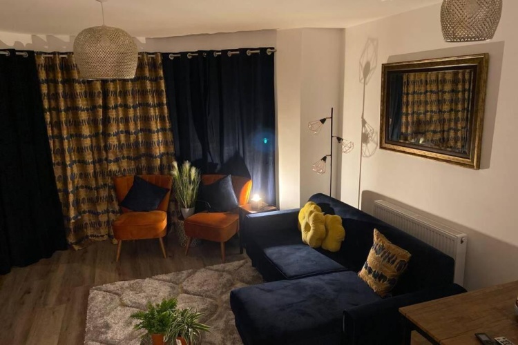 2 Bedrooms Cottage