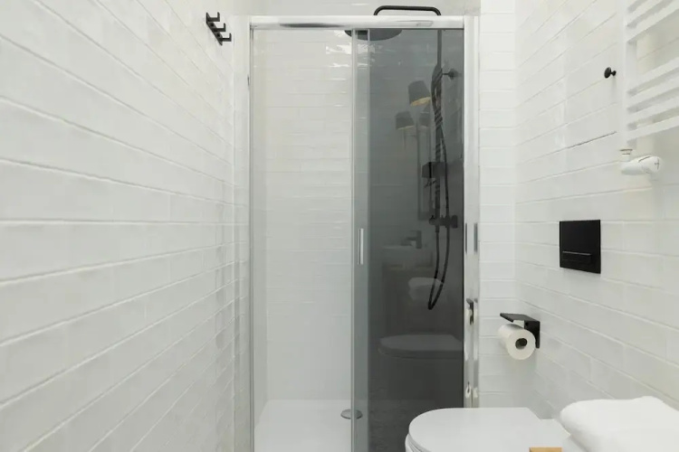 One Bedroom Air Conditioning by Renters
