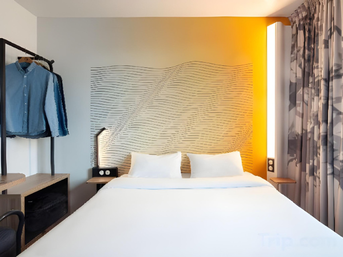 B&B HOTEL Paris Porte des Lilas
