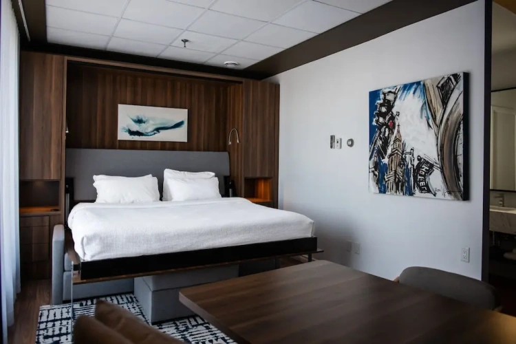 Superior Double room with city view