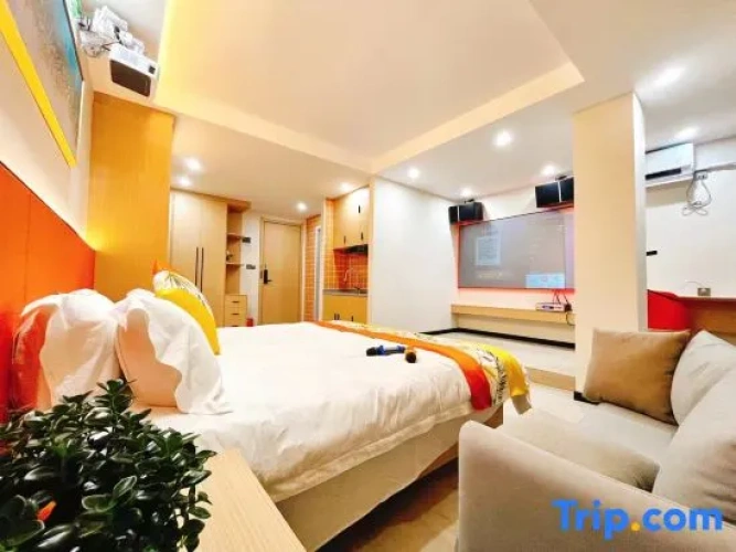 Grand room