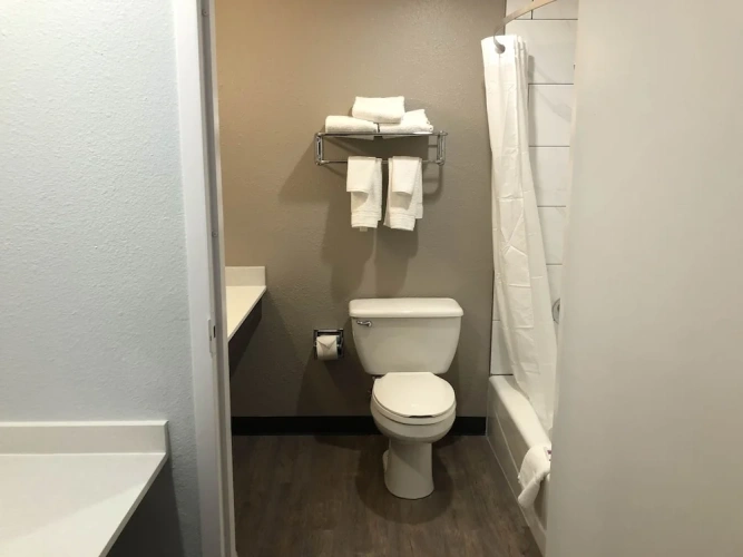 Standard Double Suite